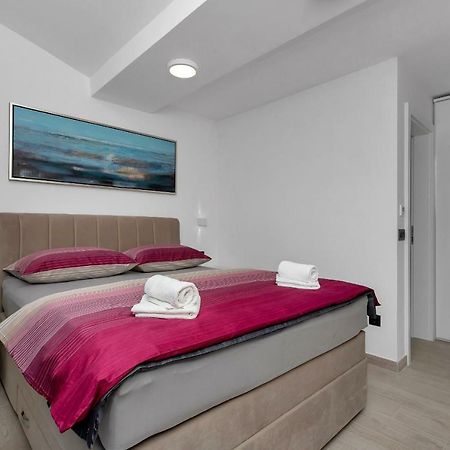 Lulani Makarska Pool Apartment Exterior photo