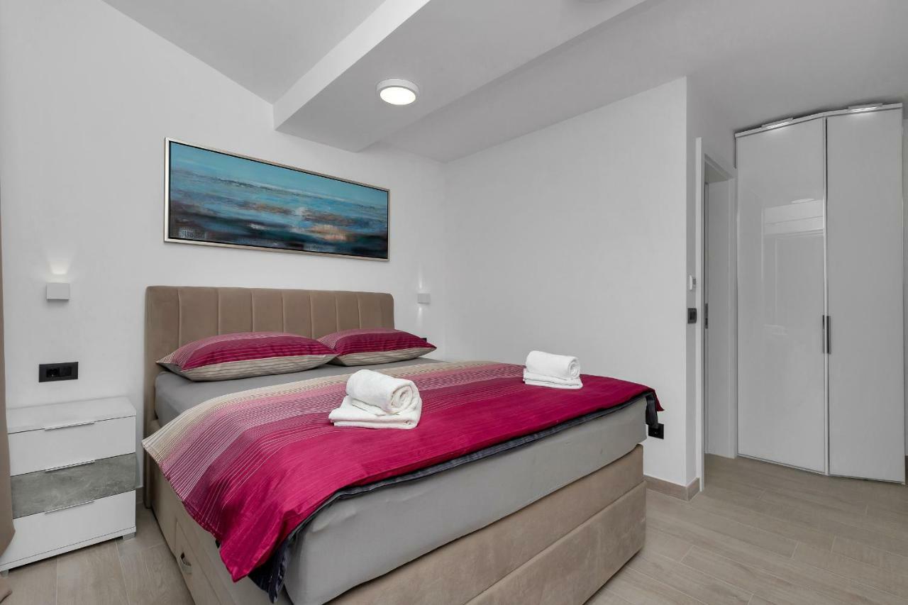 Lulani Makarska Pool Apartment Exterior photo