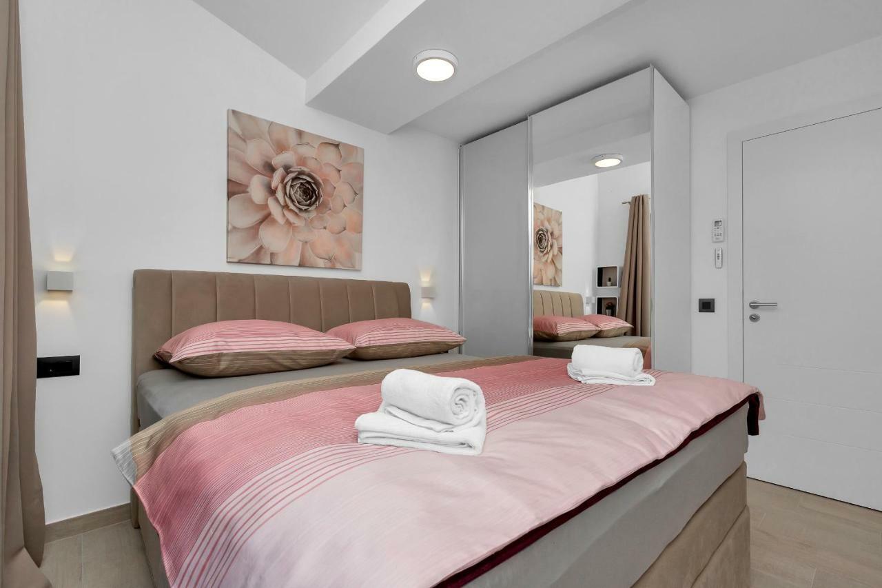 Lulani Makarska Pool Apartment Exterior photo
